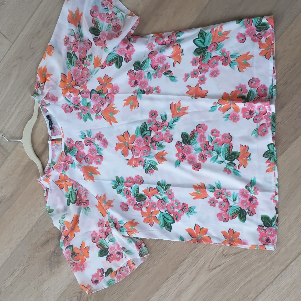 Ann Taylor petite floral blouse